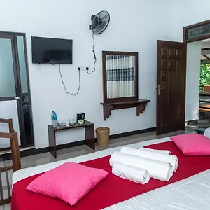 2* Hotel Sadee's Place